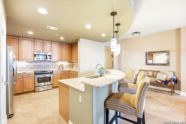 Image 9 of 54 For 215 Center St N 1503