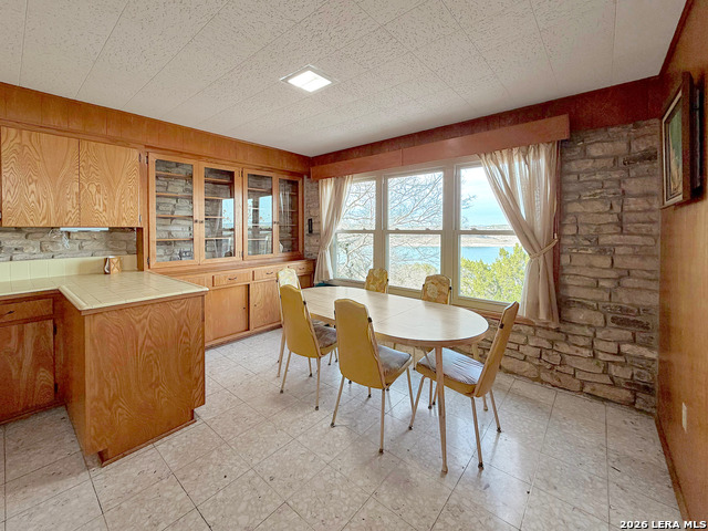 Image 18 of 41 For 937 Hillcrest