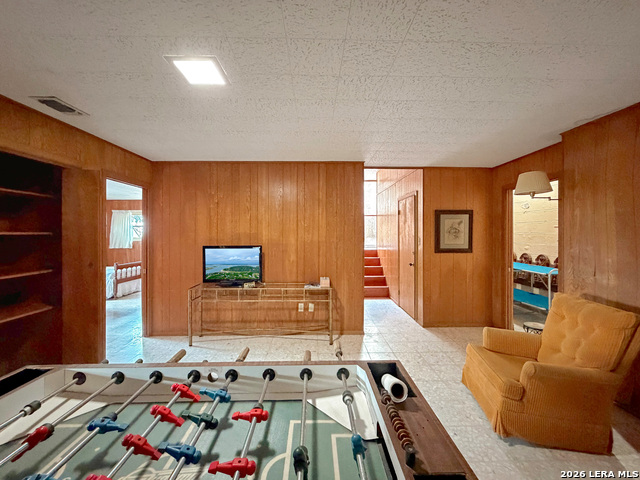 Image 24 of 41 For 937 Hillcrest