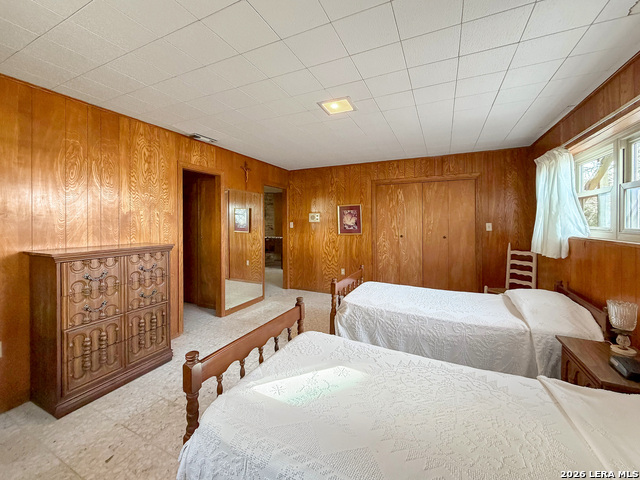 Image 30 of 41 For 937 Hillcrest