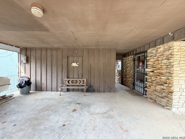 Image 35 of 41 For 937 Hillcrest