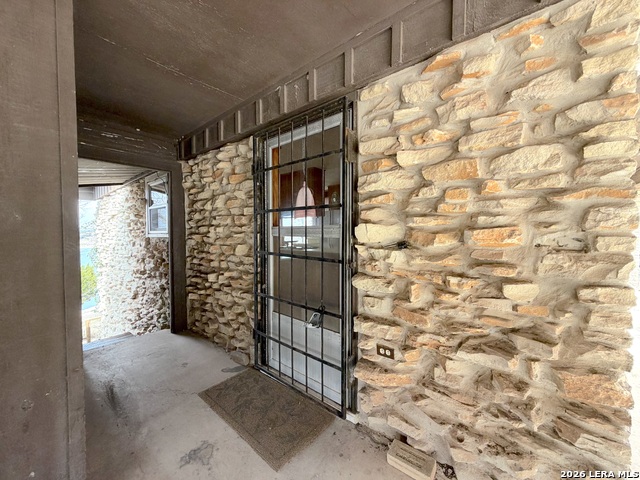 Image 36 of 41 For 937 Hillcrest