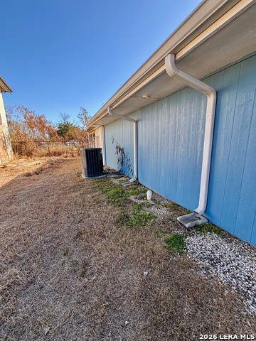 Listing photo id 12 for 211 Maverick E