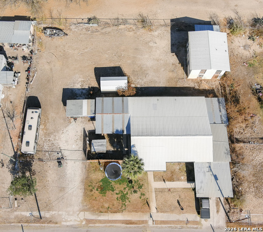 Listing photo id 13 for 211 Maverick E