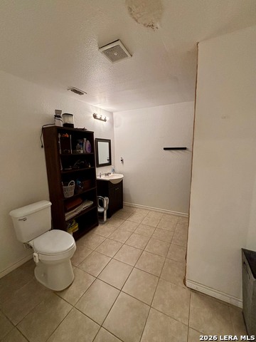 Listing photo id 3 for 211 Maverick E