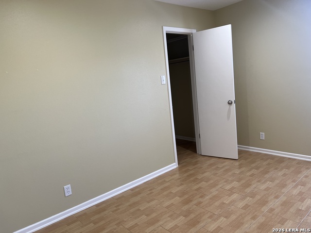 Image 11 of 16 For 8401 New Braunfels N 344