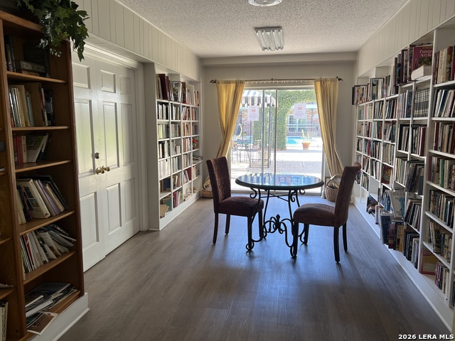 Image 2 of 16 For 8401 New Braunfels N 344