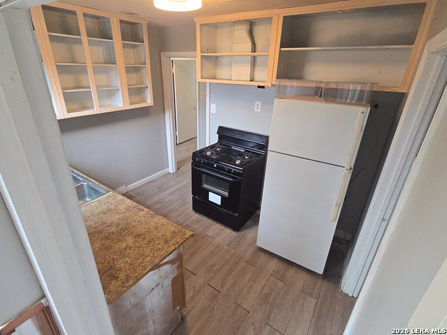 Image 18 of 25 For 341 Longview