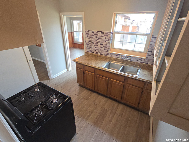 Image 19 of 25 For 341 Longview