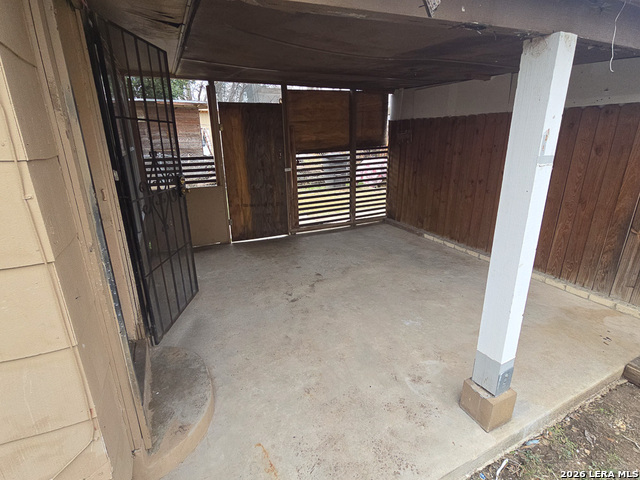 Image 22 of 25 For 341 Longview