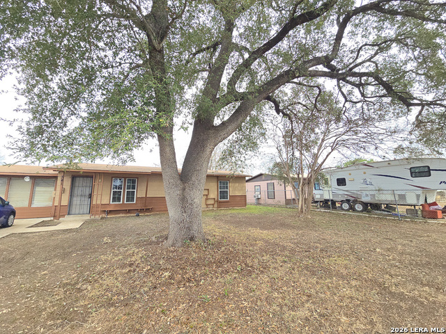 Image 4 of 25 For 341 Longview