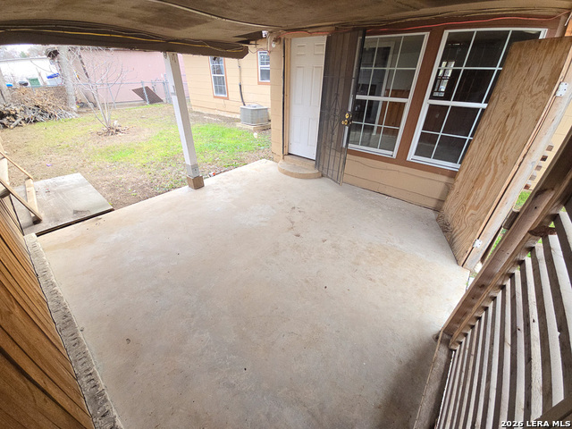 Image 6 of 25 For 341 Longview