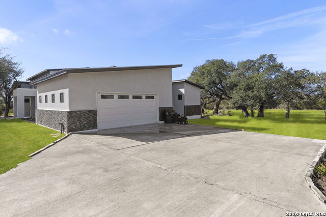 Image 34 of 42 For 31109 Windmill Lane