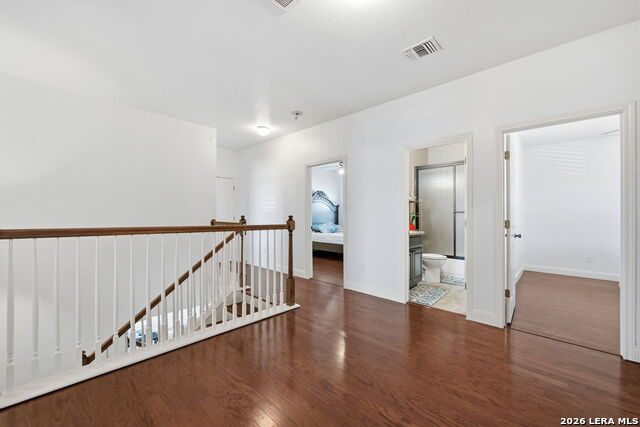 Image 11 of 33 For 184 Fairway  