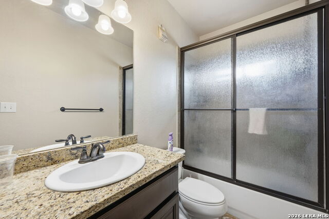 Image 27 of 33 For 184 Fairway  