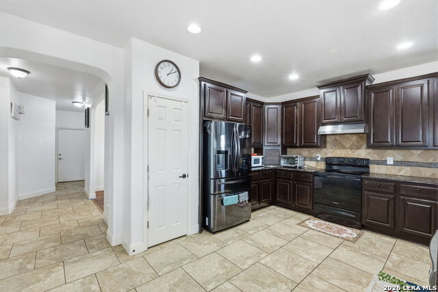 Image 5 of 33 For 184 Fairway  