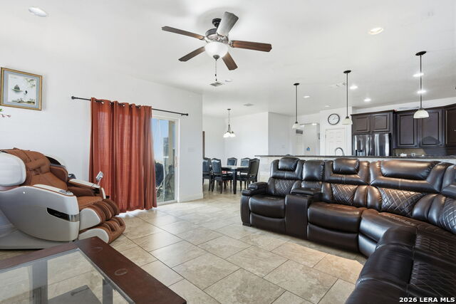 Image 9 of 33 For 184 Fairway  