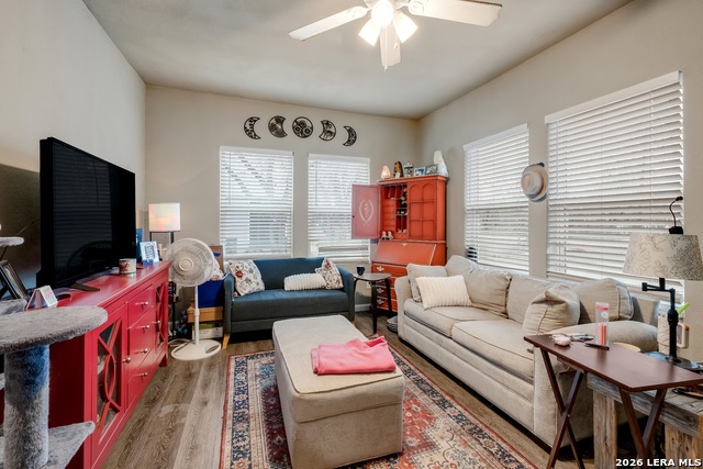 Image 4 of 13 For 10436 Mountain View