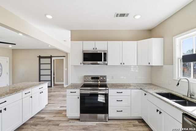 Image 13 of 27 For 362 Meredith