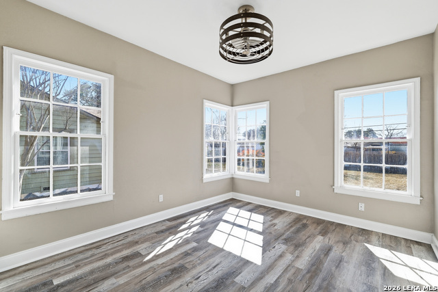 Image 20 of 27 For 362 Meredith