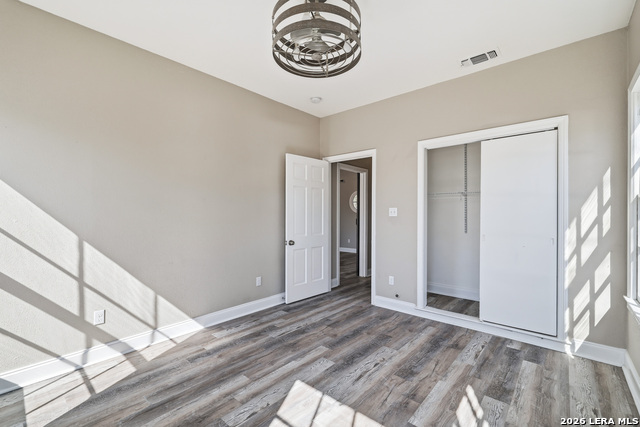 Image 21 of 27 For 362 Meredith