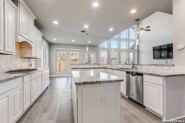 Image 10 of 28 For 331 Ricadonna