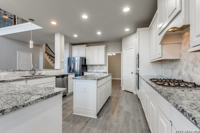 Image 11 of 28 For 331 Ricadonna