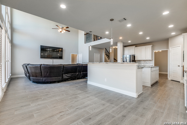 Image 8 of 28 For 331 Ricadonna