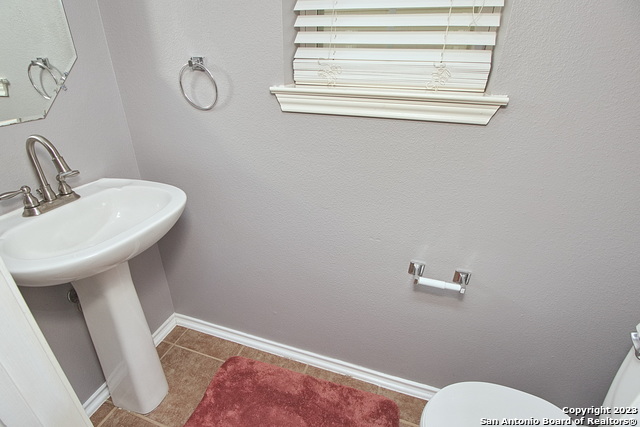 Image 14 of 28 For 209 Fazio  