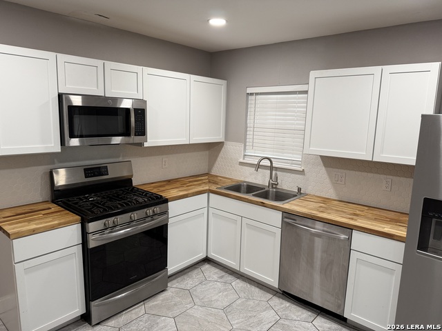 Image 3 of 20 For 1345 Hollywood W