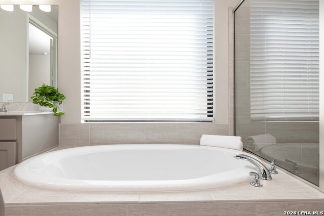 Image 13 of 36 For 636 Vireos Street