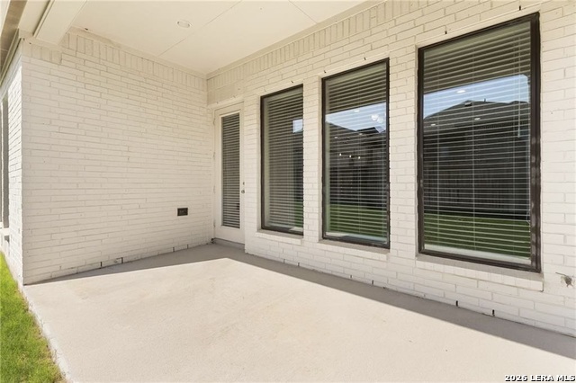 Image 23 of 36 For 636 Vireos Street