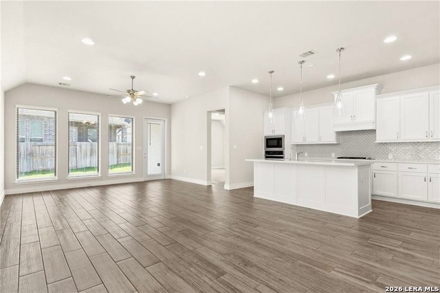 Image 5 of 36 For 636 Vireos Street