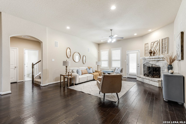 Image 8 of 26 For 112 Hagen Dr