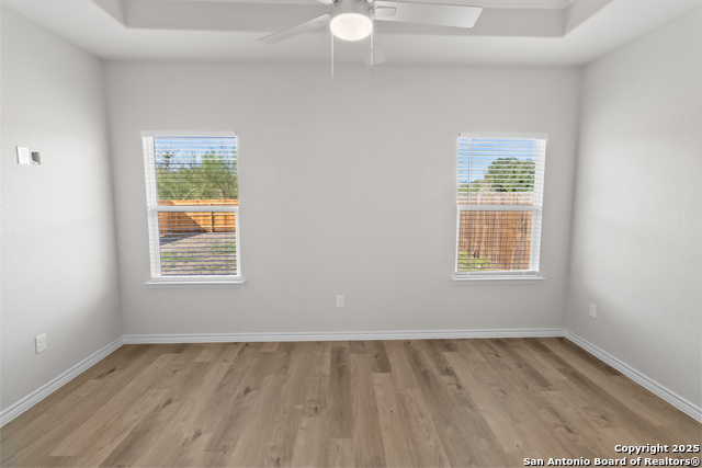 Image 13 of 29 For 804 Huntington St W