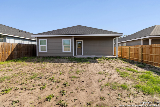 Image 24 of 29 For 804 Huntington St W