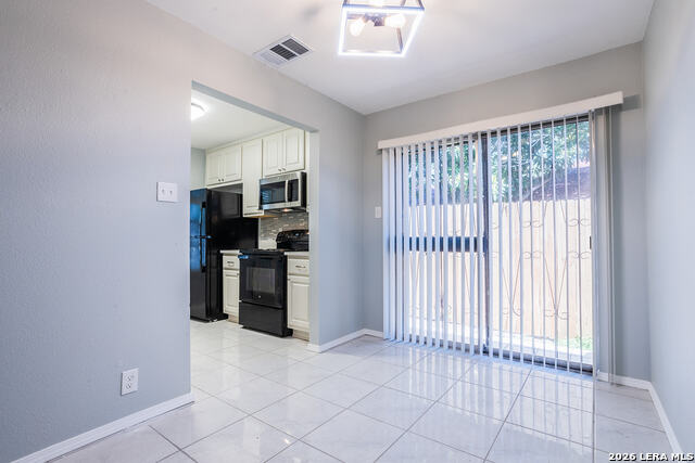 Image 11 of 25 For 5275 Meadow Rise  5275