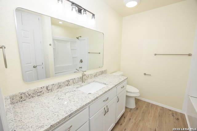 Image 10 of 31 For 523a Rossville