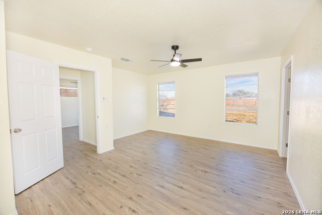 Image 14 of 31 For 523a Rossville