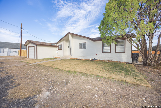 Image 2 of 31 For 523a Rossville