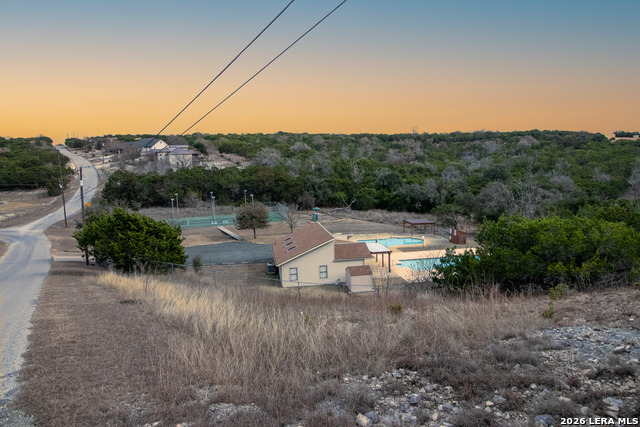 Listing photo id 5 for 197 Hills Dr Nw