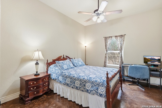 Image 15 of 28 For 200 Creekwood Ct