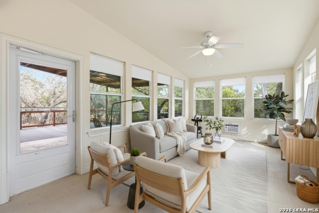 Image 18 of 28 For 200 Creekwood Ct