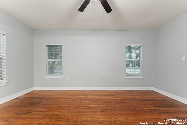 Image 8 of 24 For 1806 Mistletoe Ave W