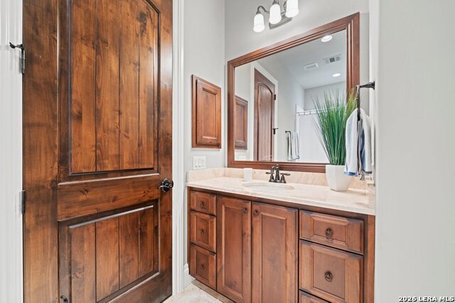 Image 38 of 53 For 538 Oak Shores Drive