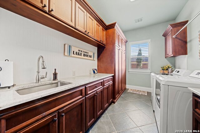 Image 42 of 53 For 538 Oak Shores Drive