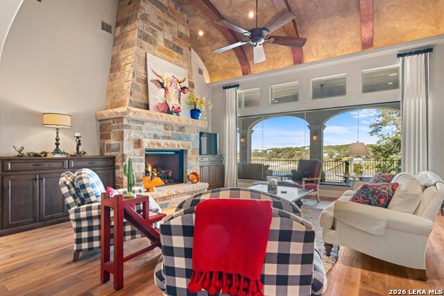 Image 6 of 53 For 538 Oak Shores Drive