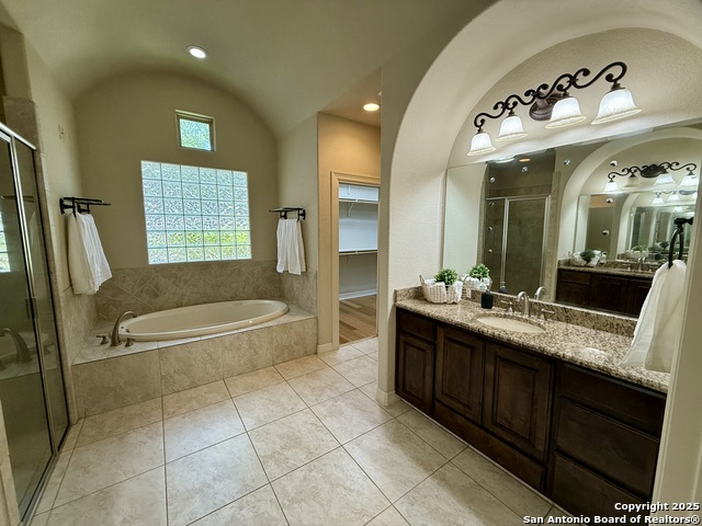 Image 11 of 52 For 1410 Melanie