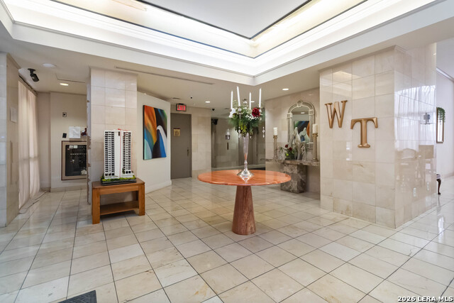 Image 14 of 17 For 7701 Wurzbach  308