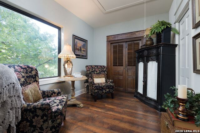 Listing photo id 15 for 504 Tivy  